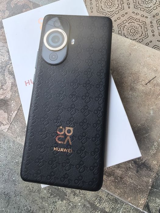 Telefon Huawei Nova 11 Pro w doskonałym stanie, jak nowy