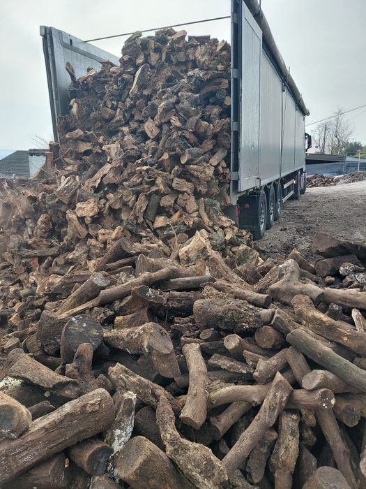 Várias  lenhas  para entrega nos concelhos de Alcobaça Nazaré e caldas