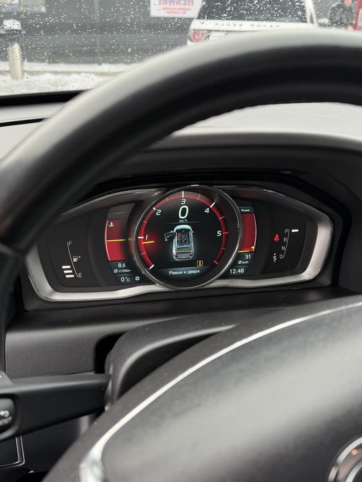 Автомобіль Volvo XC60