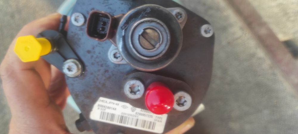 Паливний насос з датчиком