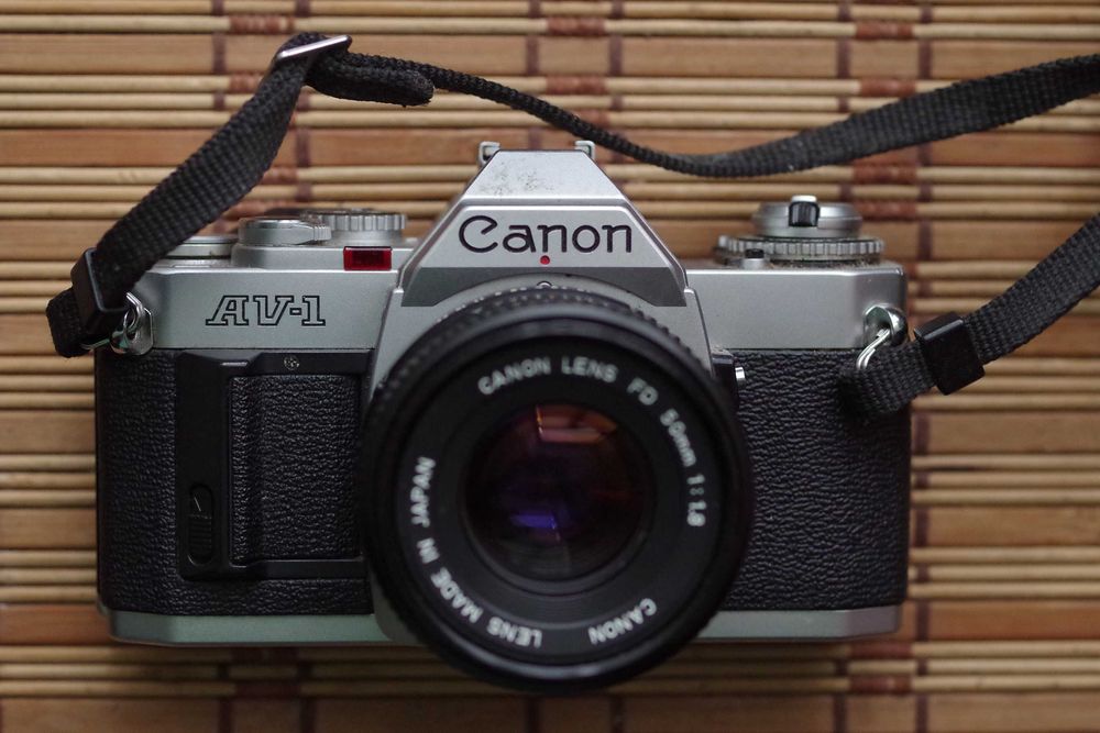 Фотоапарат Canon AV-1 + canon fd 50 mm 1.8 + кофр: 4 040 грн