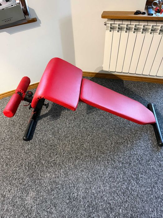 ławka treningowa na brzuch
