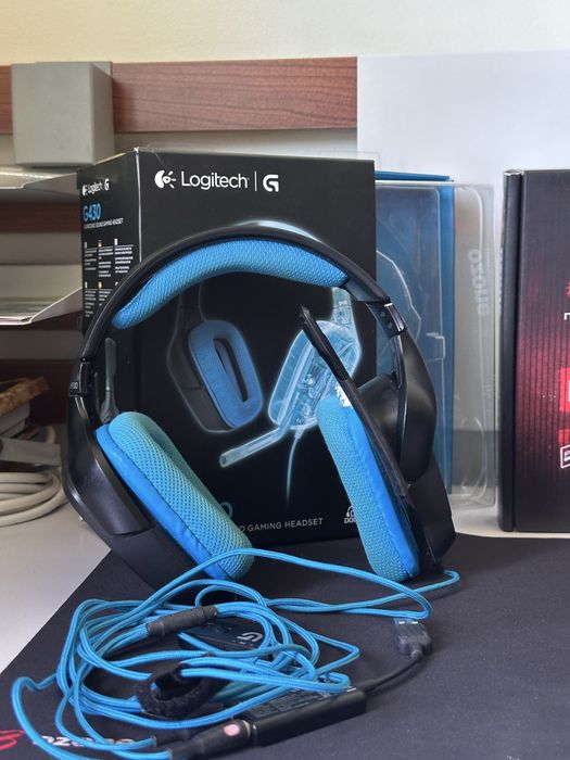 Conjunto teclado Ozone + fones Logitech g430 + tapete