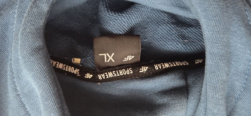 Bluza 4f  z kapturem