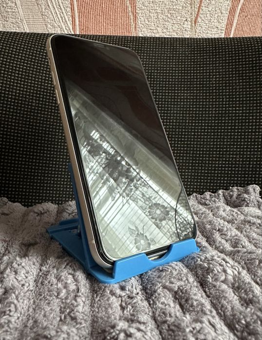 Продам Iphone 11