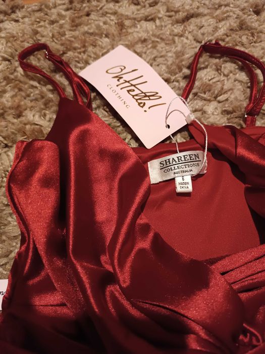 Sukienka czerwona niesymetryczna rozmiar 6