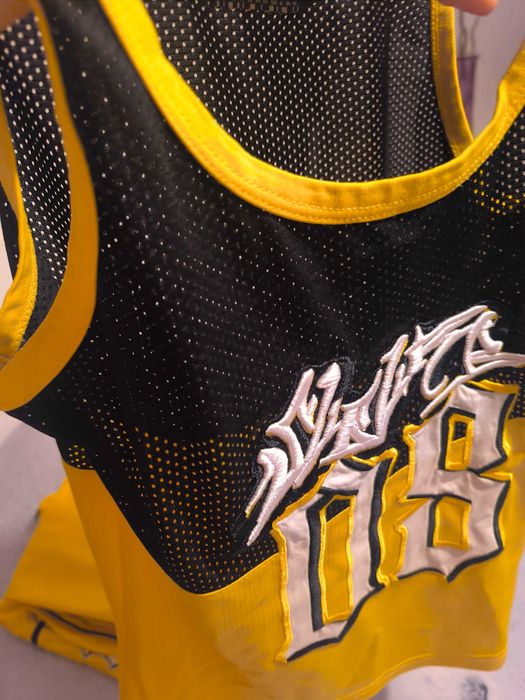 Conjunto desportivo quase novo