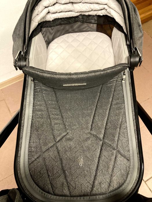 Wózek VENICCI Tinum Upline 2w1 / 3w1 / 4w1 z bazą Isofix