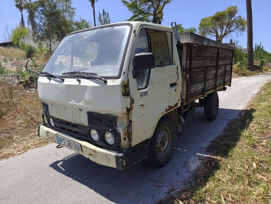 Toyota Dyna 150 com matrícula cancelada