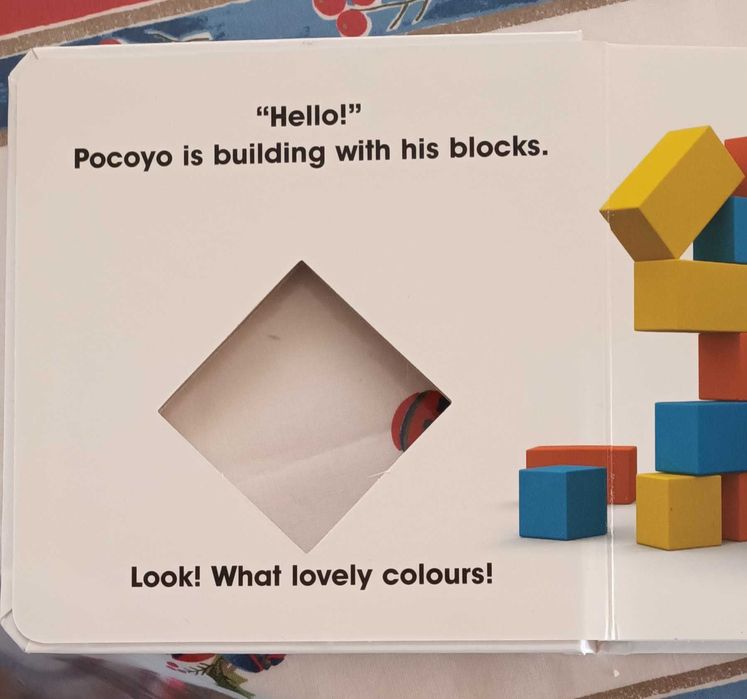 Livro Pocoyo em inglês