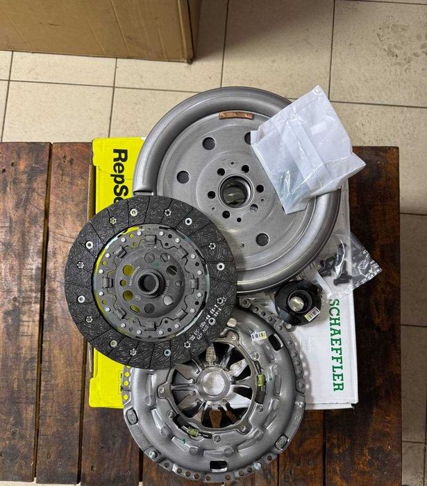 Комплект щеплення/сцепление/зчеплення/Маховик/Корзина/на всі АВТО