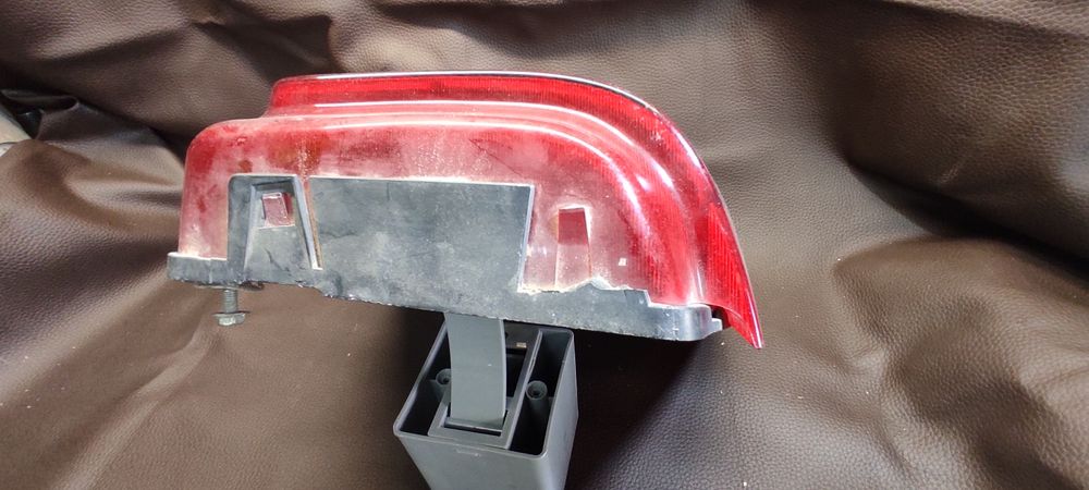 Farol Fiat uno Esquerdo