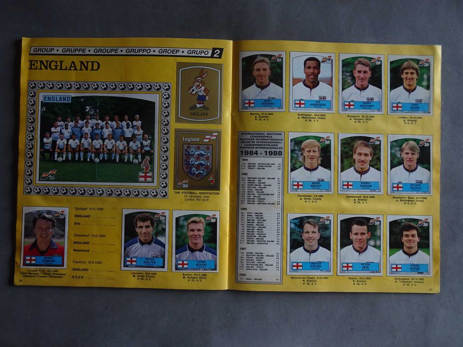 Caderneta de cromos de futebol EURO 88 Panini (faltam 3 cromos)