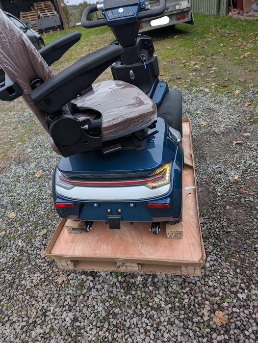 Skuter elektryczny czterokołowy ECONELO LUNAR 6.0