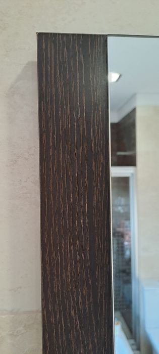 Móvel de casa de banho e espelho