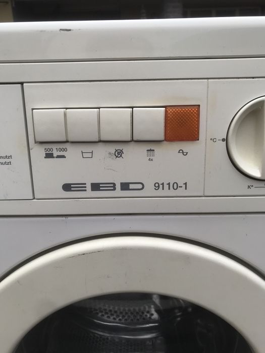 Продам бу пральну машинку E.B.D.