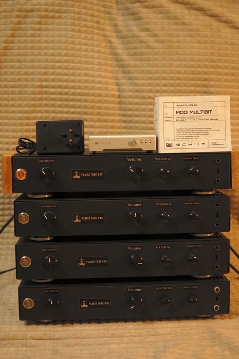 ЦАП мультибітний і ламповий Schiit Modi Multibit / R2R Tube HI-RES DAC