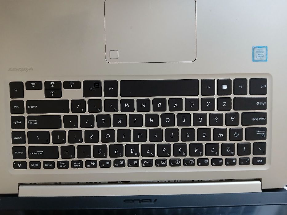 Laptop Asus 2017 r  do pracy