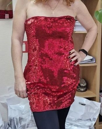 Святкова червона сукня, нова, на новий рік