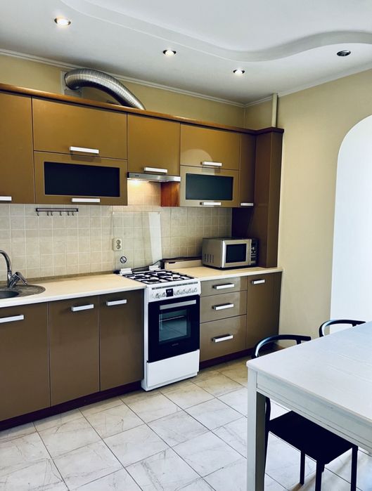 Здаю 1к кв .центр Курінного Чорноти