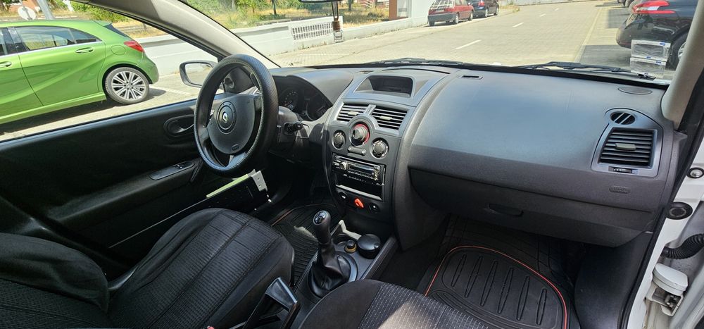 Renault Megane 1.5 dci impecável 05
