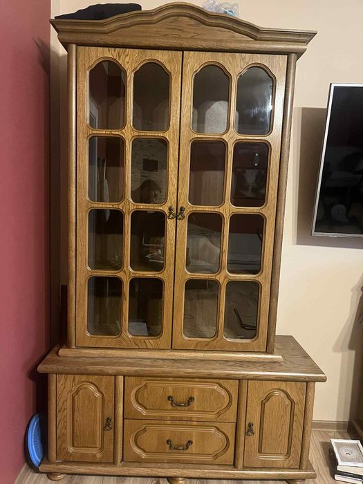 Zestaw klasycznych mebli – witryny + szafka RTV – drewniane,