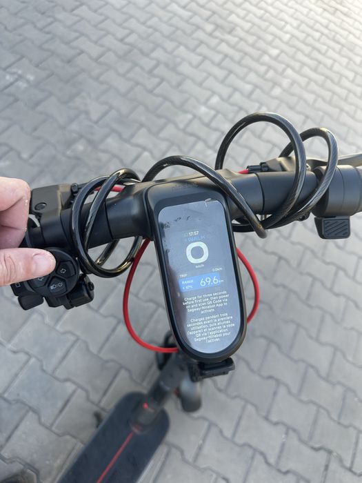 Продам самокат ninebot max G3