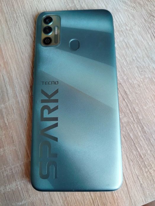 Техно Spark.