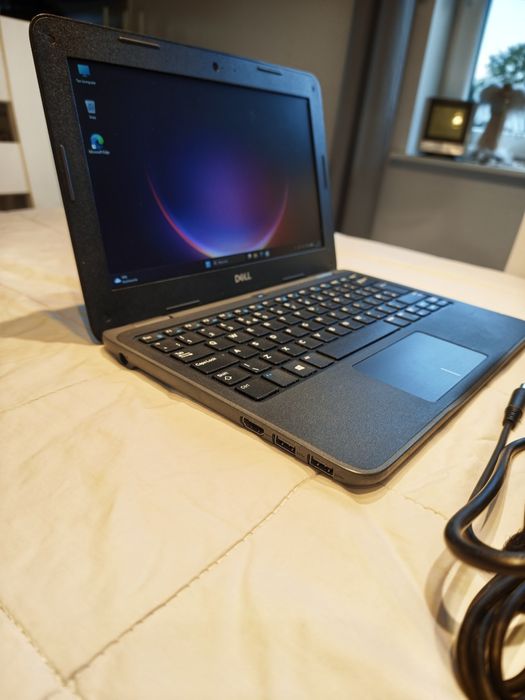 Dell Desktop 8MJ0QOT