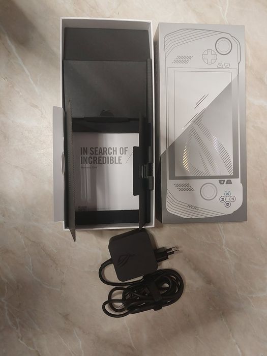 Sprzedam Konsole ASUS ROG ALLY Z1