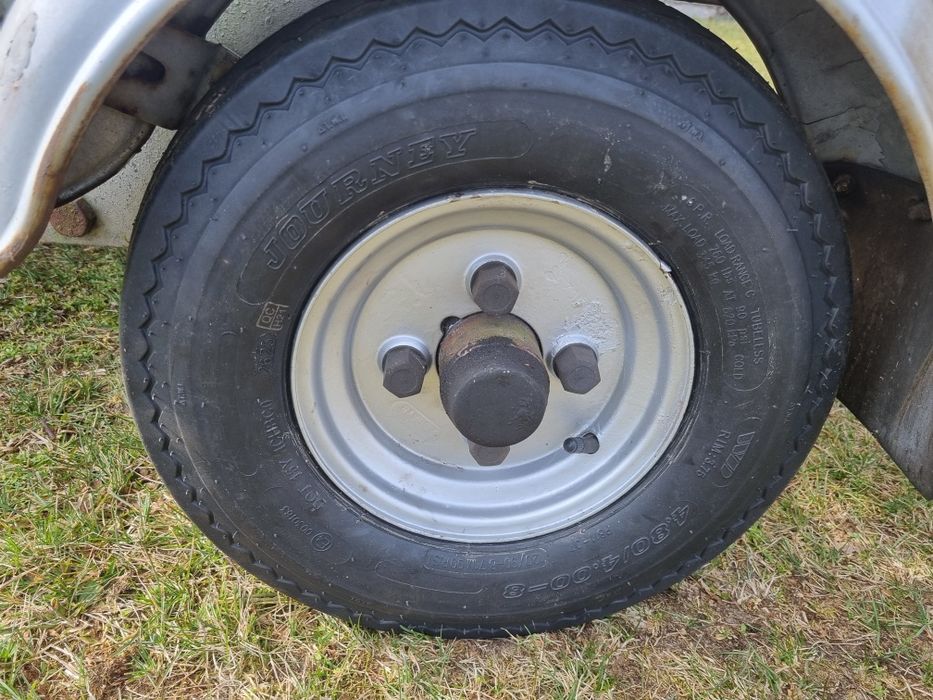 Pozostałości przyczepki platformy