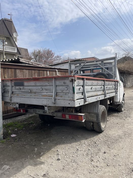 Продам газель грузововая