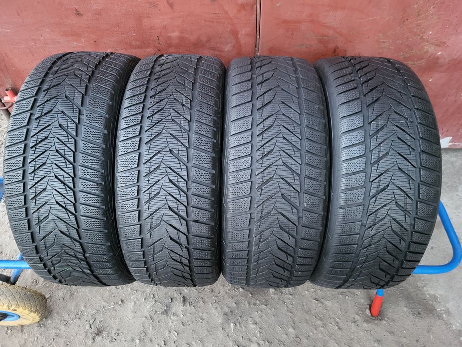 225/45/17 R17 Vredestein Wintrac Xtreme S 4шт ціна за 1шт шини