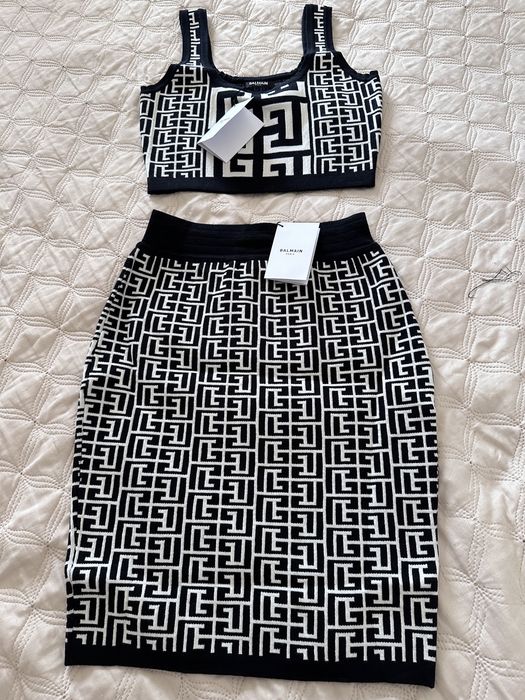 Костюм Balmain, йде на розмір М