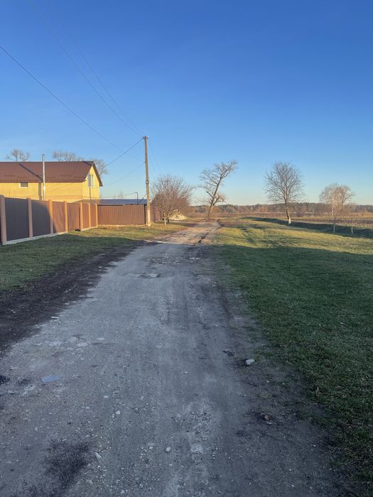 Продам ділянку с.Русанів