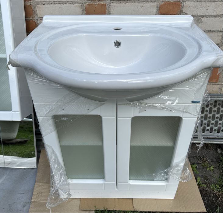 Тумба у ванну ! “ Ravak Rosa” нова