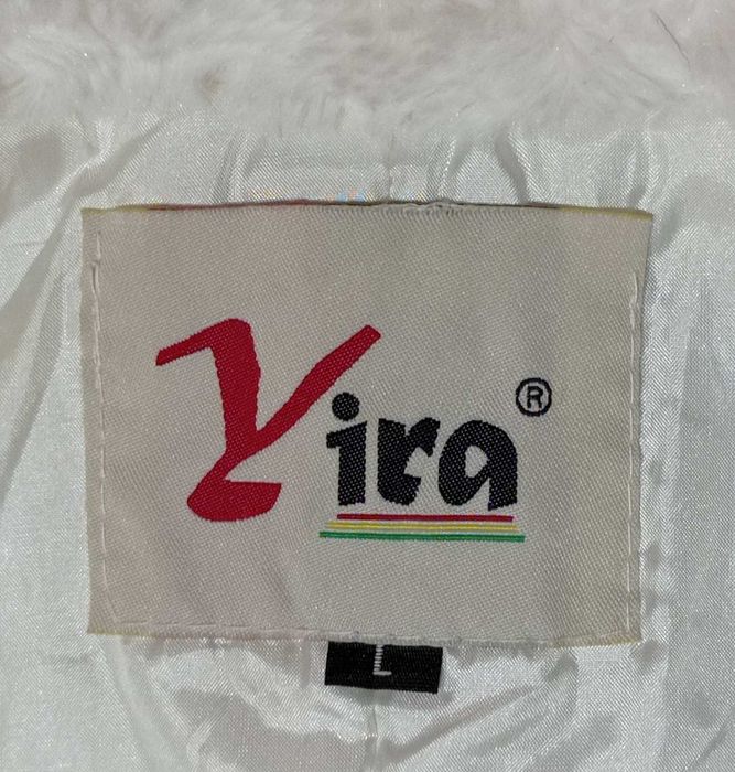 Нежный и теплый женский меховый жилет, Yira (Англия).