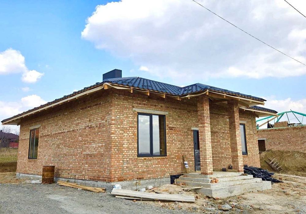 Продам будинок з ділянкою  6 сотих єОселя