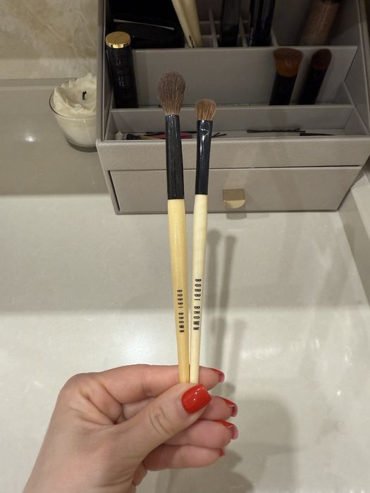 Пензлик bobbi brown eye blender