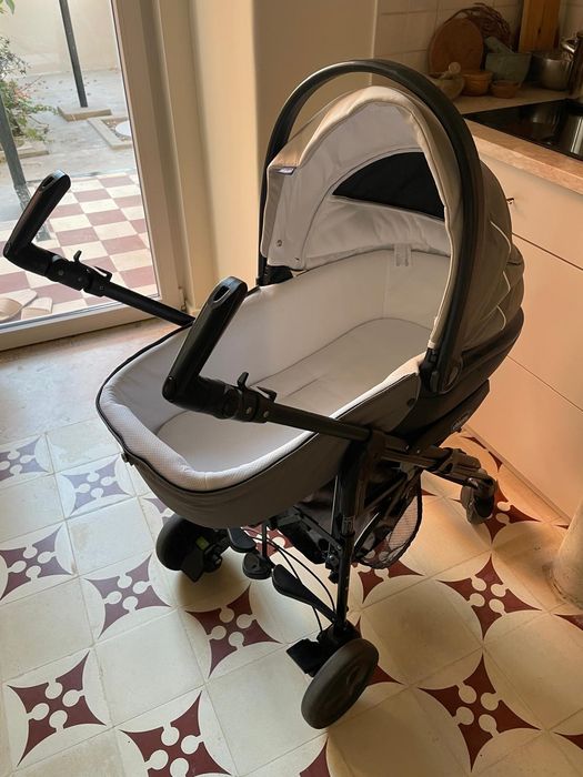 Carrinho completo Chicco Trio Living Smart