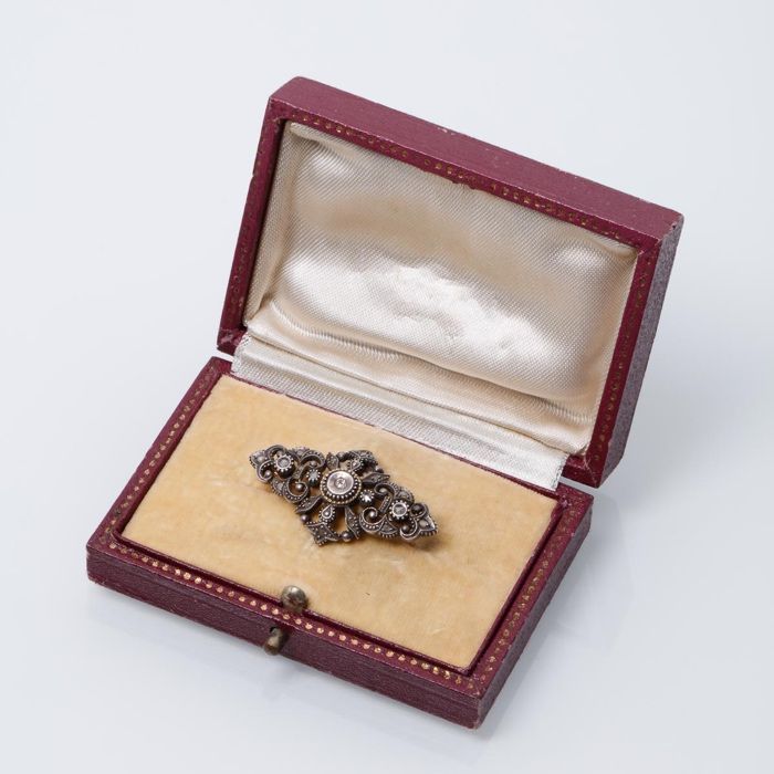 Pregador antigo em Ouro e Prata com Diamantes e Granadas
