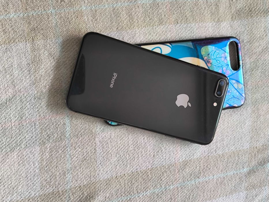 iPhone 8 Plus 64 ГБ Black Neverlock