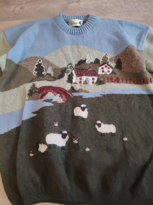 Sweter Tulchan..