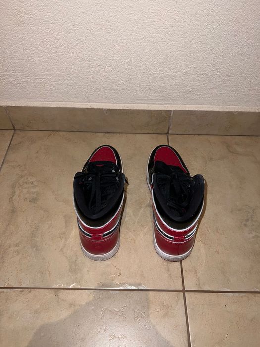 Air Jordan 1 High Patent Red