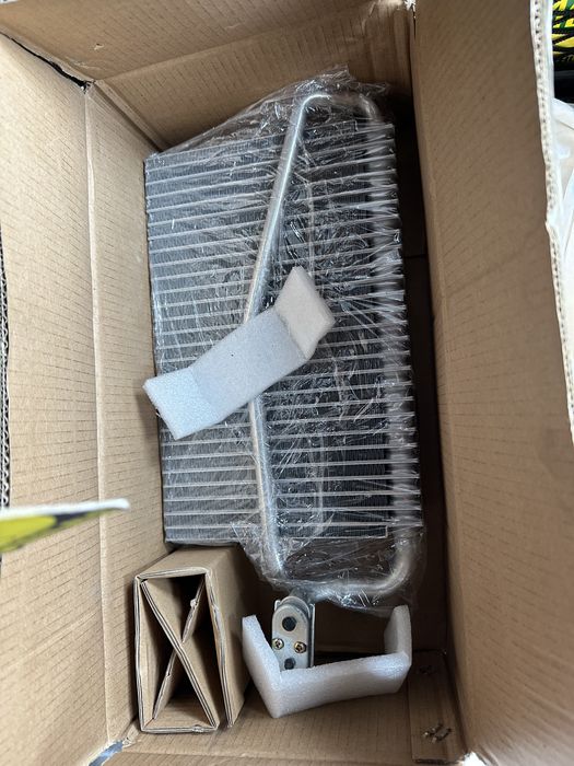 Испаритель и осушитель Nissens Mercedes W203 W209 W211 W219