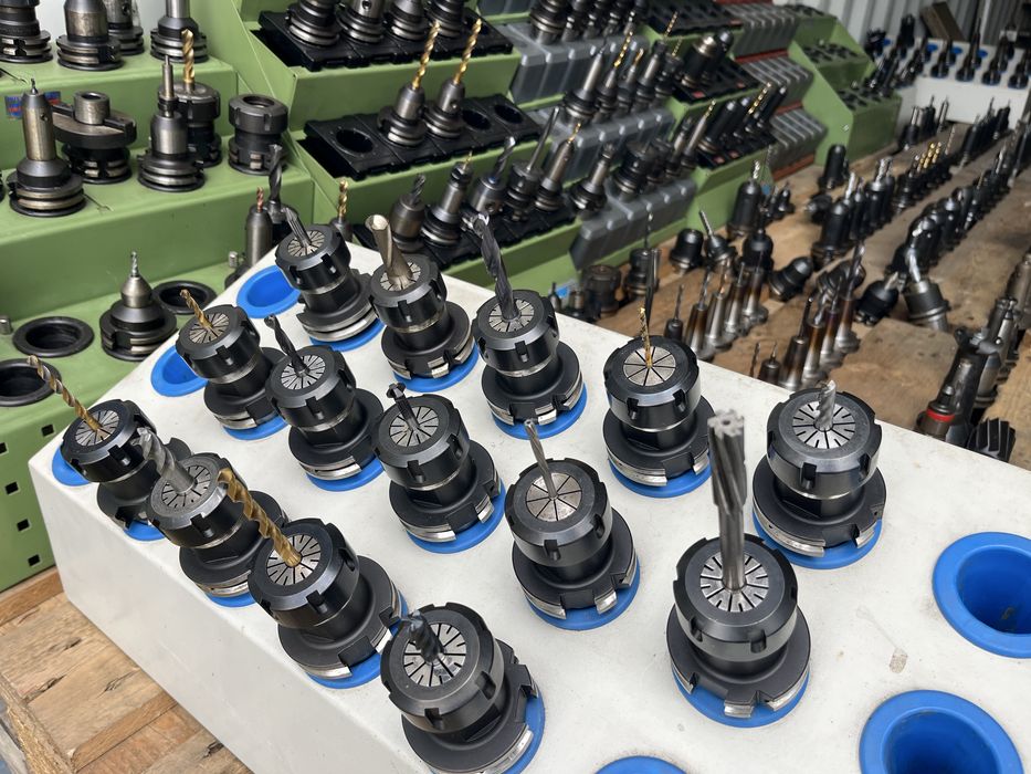 Oprawki narzędziowe SK40-2/20-70 z tulejkami ER i narzędziami