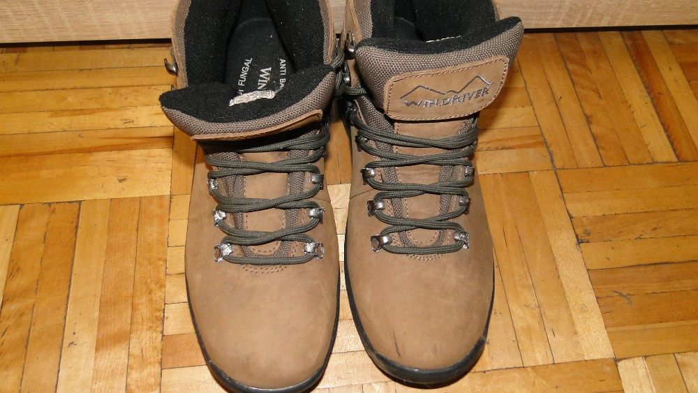 Buty  skórzane nowe przeciw poślizgowe 43