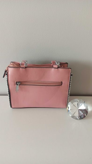 Różowa torebka do ręki