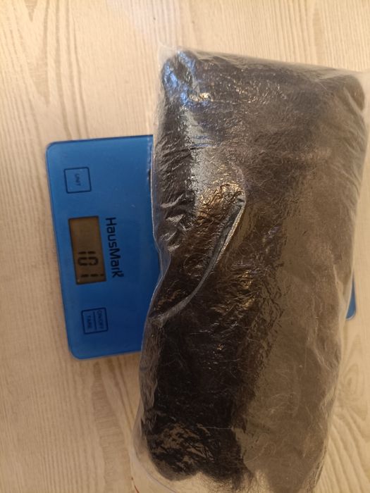 Собача шерсть, чорна ши- тцу