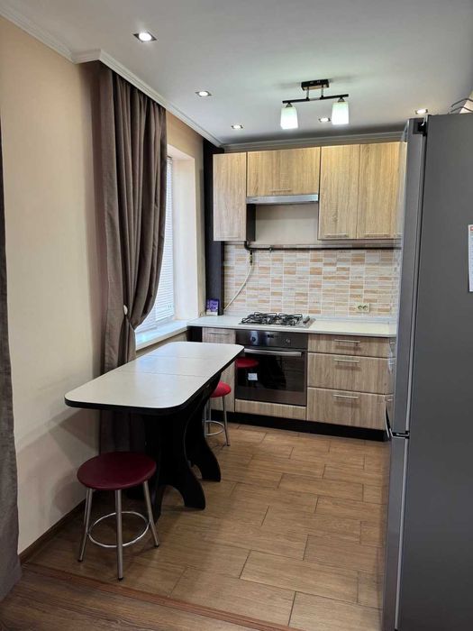 З 16 лютого  1кімнатна квартира на Собранецькій  довгостроково